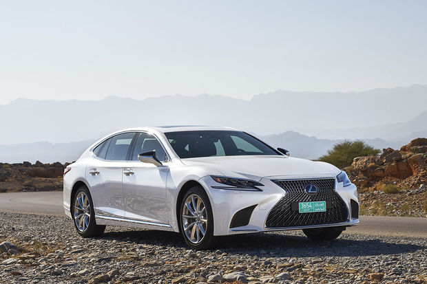 Lexus LS dostane silnější verzi hybridního pohonu. Uvažuje se i o vodíku