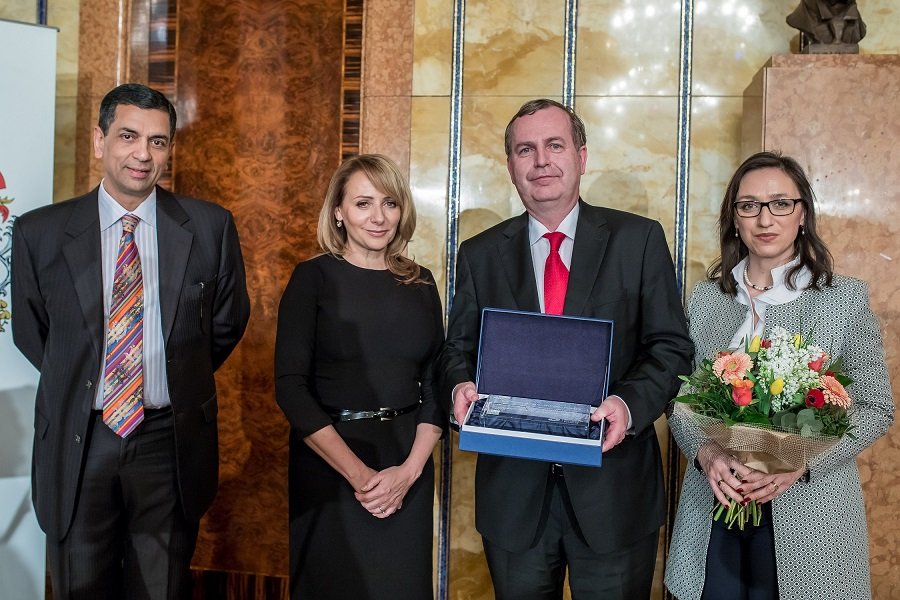 Ocenění v kategorii KONGRES DO 500 ÚČASTNÍKŮ ROKU 2017 SI ODNESL PROF. DR. ING. KAREL BOUZEK za 7. ročník Mezinárodní konference o vodíkových technologiích a České vodíkové dny (WHTC 2017)